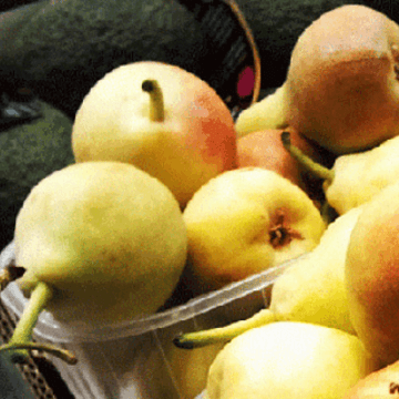Saint John's pears are a Summer fruit from Spain